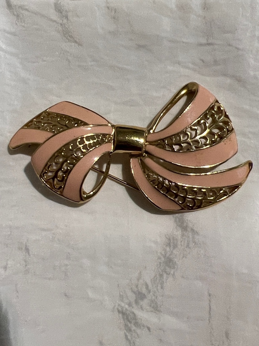 Vintage Napier Pink Enamel Bow Brooch Gold Tone Ribbon Pin”